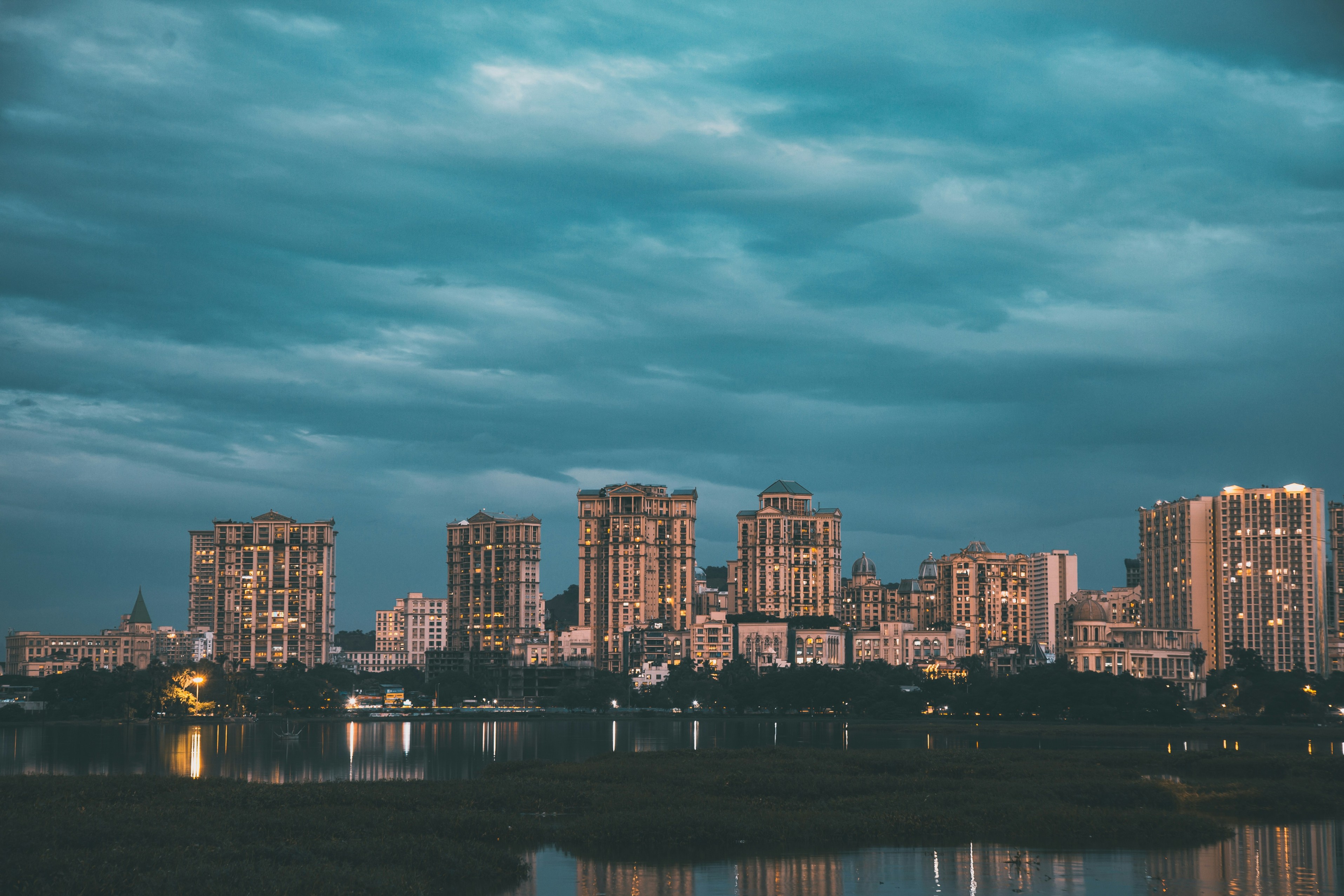 1755348008vikram-Fv3gy44RWG4-unsplash(1).jpg